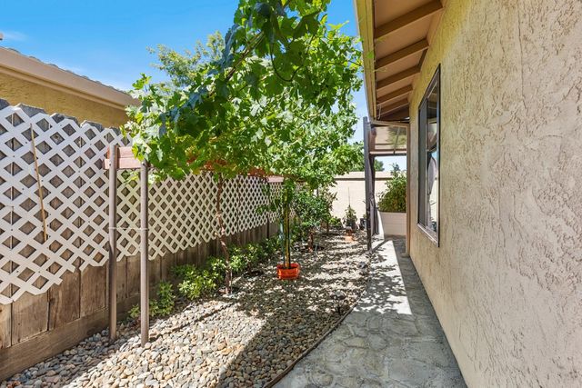 3068 Radford Way, Turlock, CA 95382