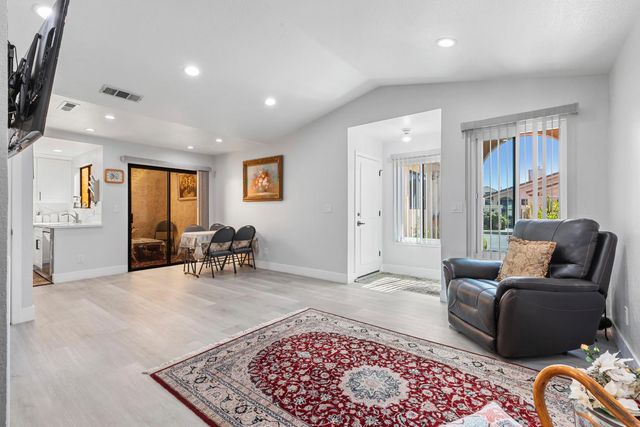 3068 Radford Way, Turlock, CA 95382