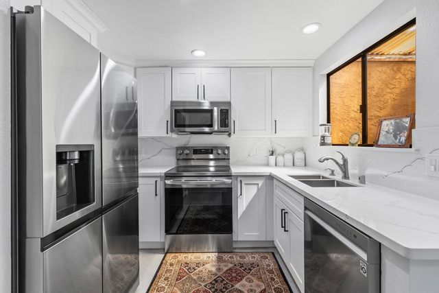 3068 Radford Way, Turlock, CA 95382