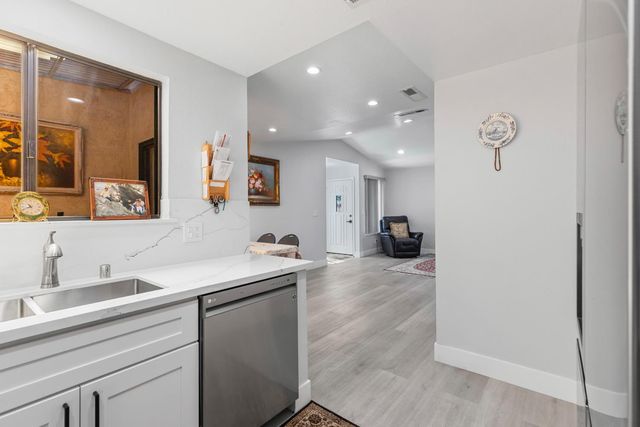 3068 Radford Way, Turlock, CA 95382