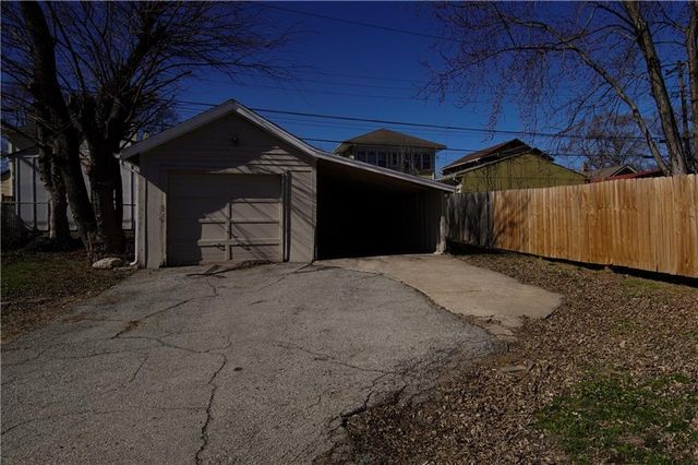 336 N Brighton Avenue, Kansas City, MO 64123