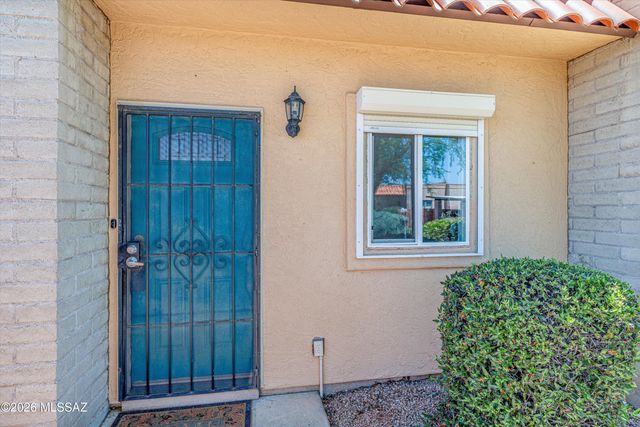 729 S Pantano Parkway, Tucson, AZ 85710