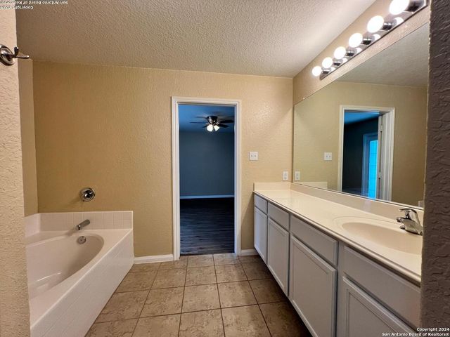 12304 Claiborne, San Antonio, TX 78252
