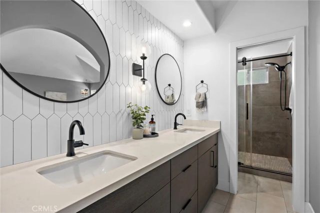 9 Matisse Circle 5, Aliso Viejo, CA 92656
