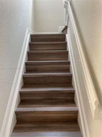 2041 SE 15th St 0, Homestead, FL 33035