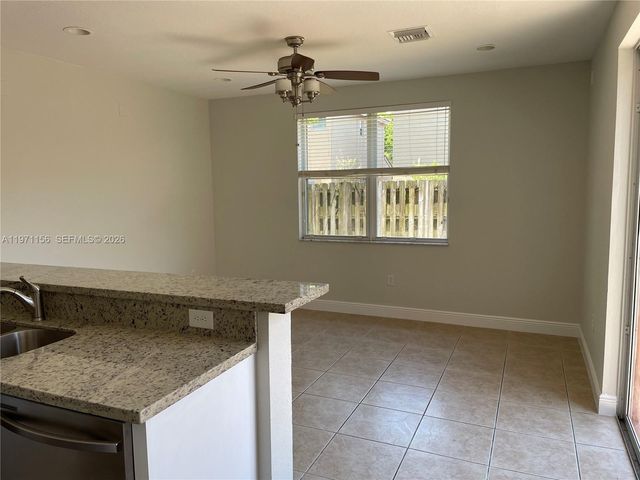 2041 SE 15th St 0, Homestead, FL 33035