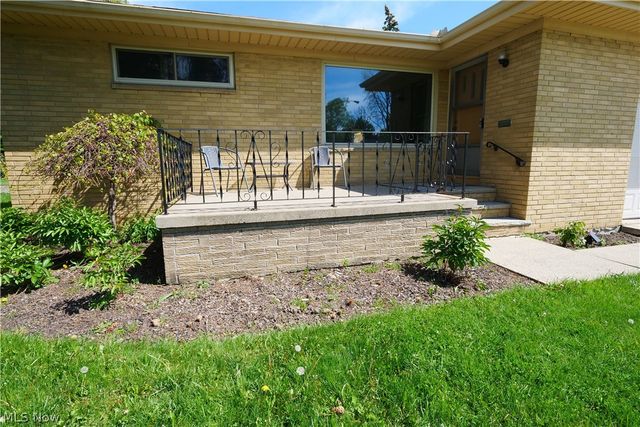 5931 Mayberry Avenue, Mayfield Heights, OH 44124