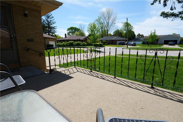 5931 Mayberry Avenue, Mayfield Heights, OH 44124