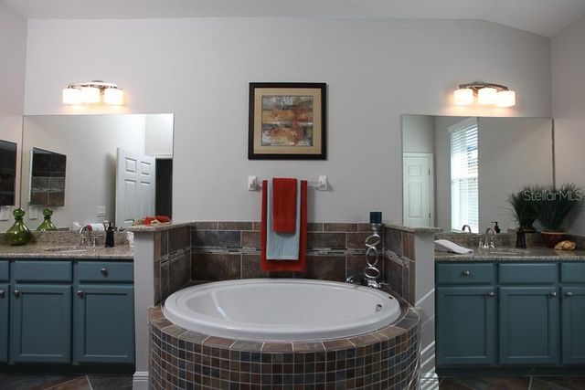 904 RIVERSCAPE STREET, Bradenton, FL 34208