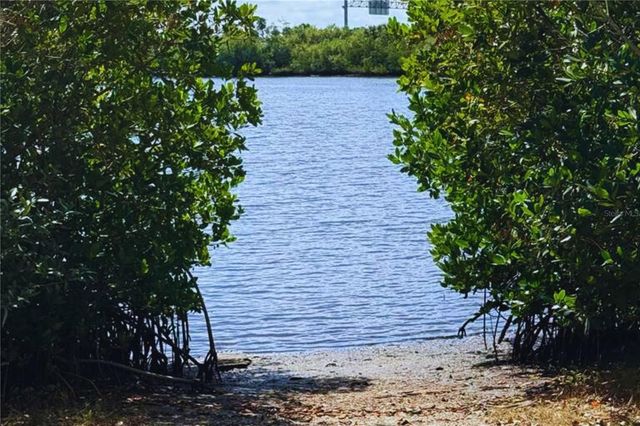 904 RIVERSCAPE STREET, Bradenton, FL 34208