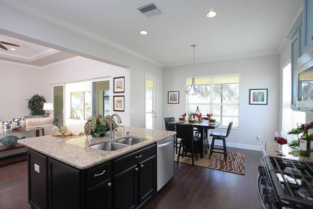 904 RIVERSCAPE STREET, Bradenton, FL 34208