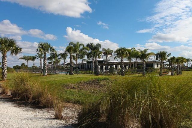 904 RIVERSCAPE STREET, Bradenton, FL 34208