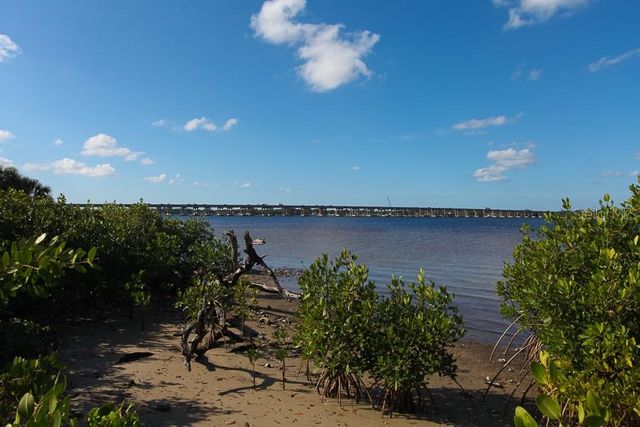 904 RIVERSCAPE STREET, Bradenton, FL 34208