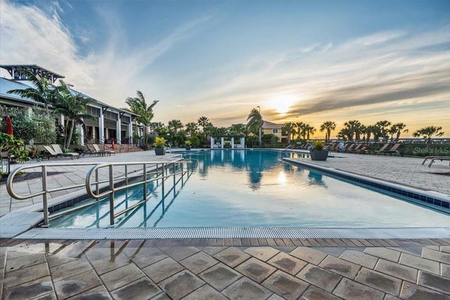 904 RIVERSCAPE STREET, Bradenton, FL 34208