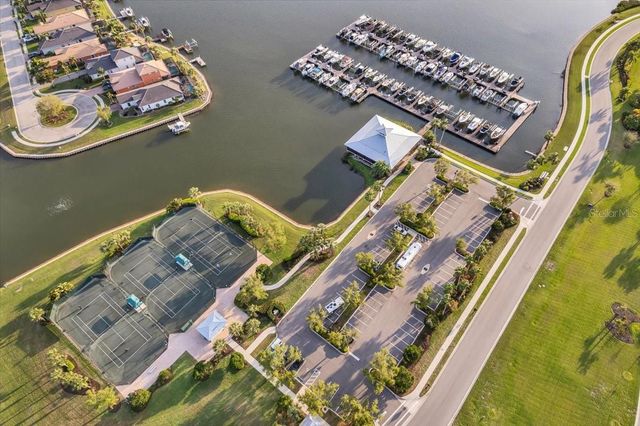 904 RIVERSCAPE STREET, Bradenton, FL 34208