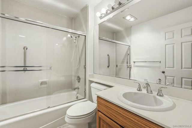 3130 Avenida de Portugal 102, San Diego, CA 92106