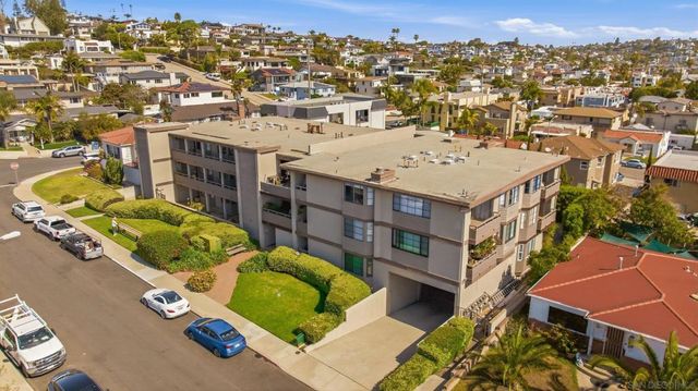 3130 Avenida de Portugal 102, San Diego, CA 92106