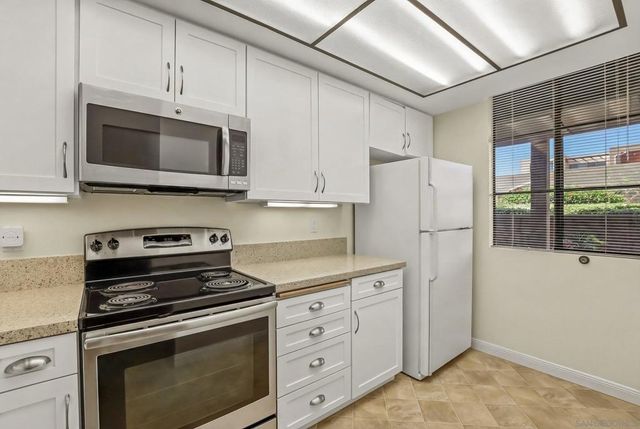 3130 Avenida de Portugal 102, San Diego, CA 92106