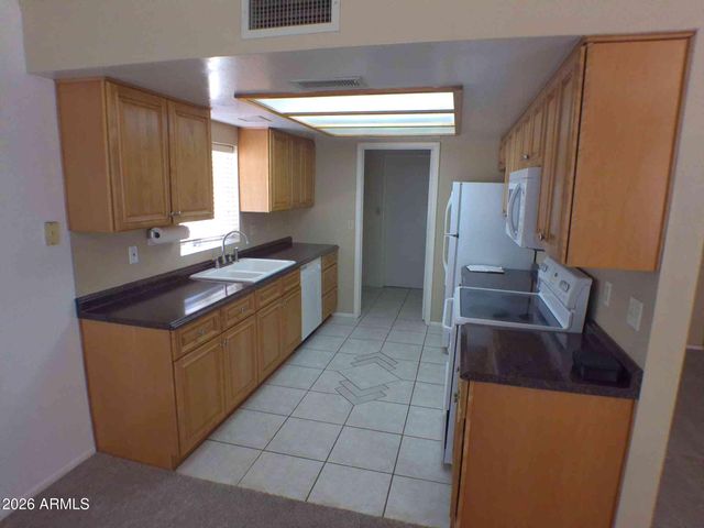 5625 W SUNNYSIDE Drive, Glendale, AZ 85304