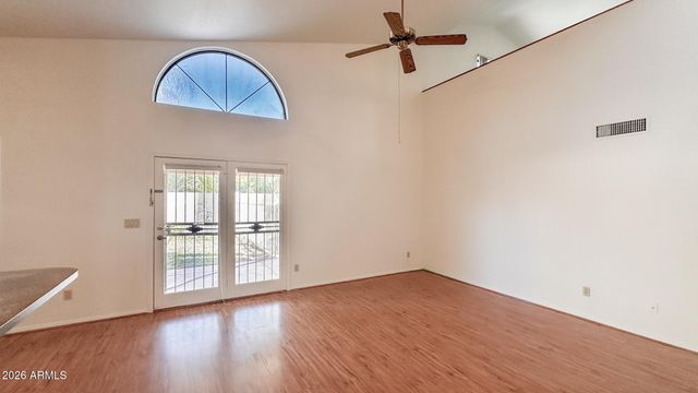 6951 W KRISTAL Way, Glendale, AZ 85308