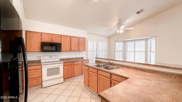 6951 W KRISTAL Way, Glendale, AZ 85308