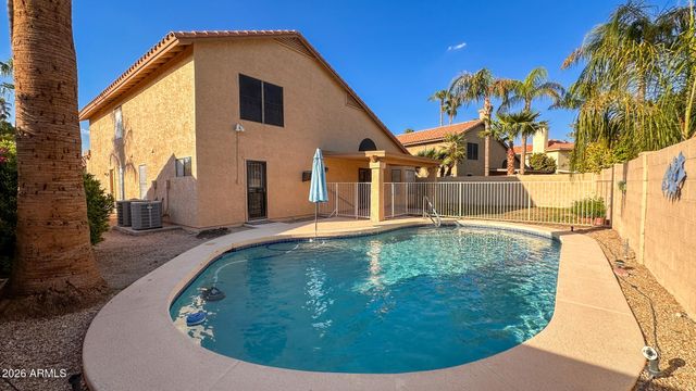 6951 W KRISTAL Way, Glendale, AZ 85308