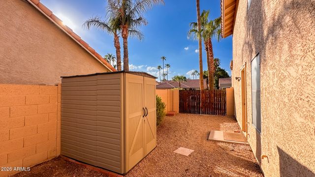 6951 W KRISTAL Way, Glendale, AZ 85308