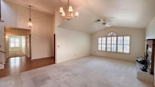 6951 W KRISTAL Way, Glendale, AZ 85308