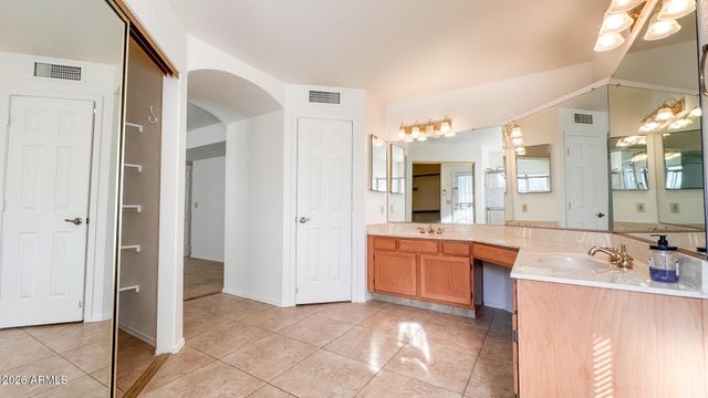 6951 W KRISTAL Way, Glendale, AZ 85308