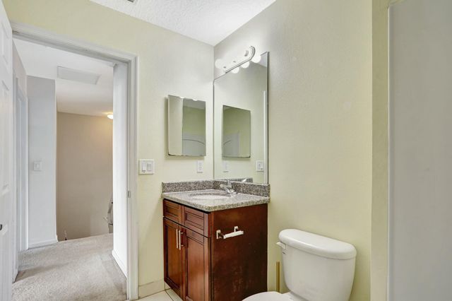 901 SW 15th Street, Deerfield Beach, FL 33441