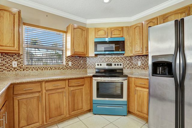 901 SW 15th Street, Deerfield Beach, FL 33441