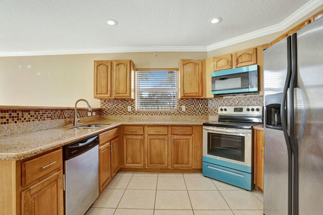 901 SW 15th Street, Deerfield Beach, FL 33441