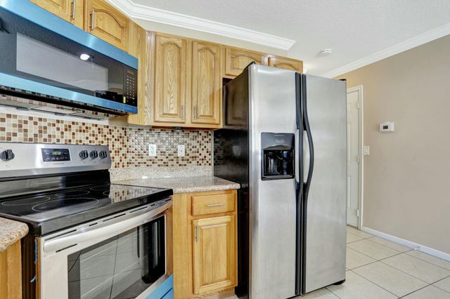 901 SW 15th Street, Deerfield Beach, FL 33441