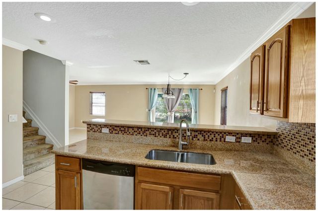 901 SW 15th Street, Deerfield Beach, FL 33441
