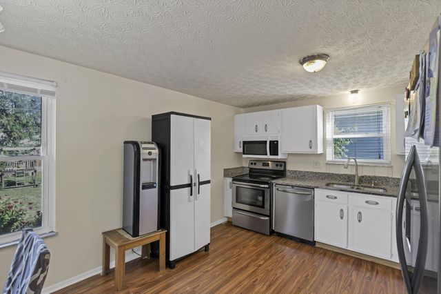 926 Hilton Drive, Reynoldsburg, OH 43068