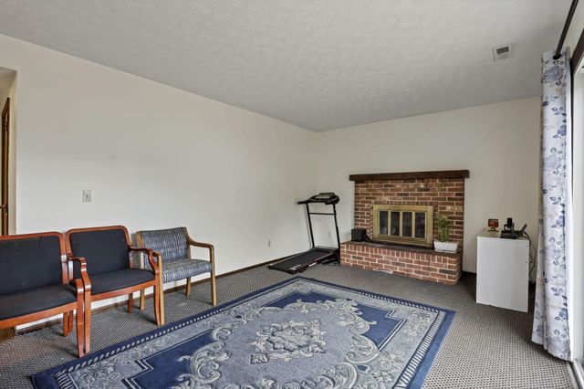 926 Hilton Drive, Reynoldsburg, OH 43068