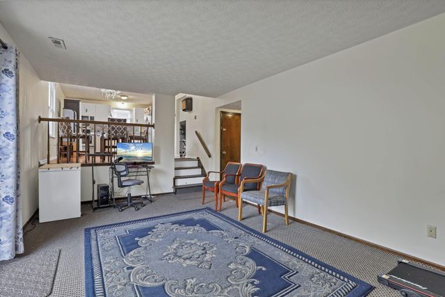 926 Hilton Drive, Reynoldsburg, OH 43068