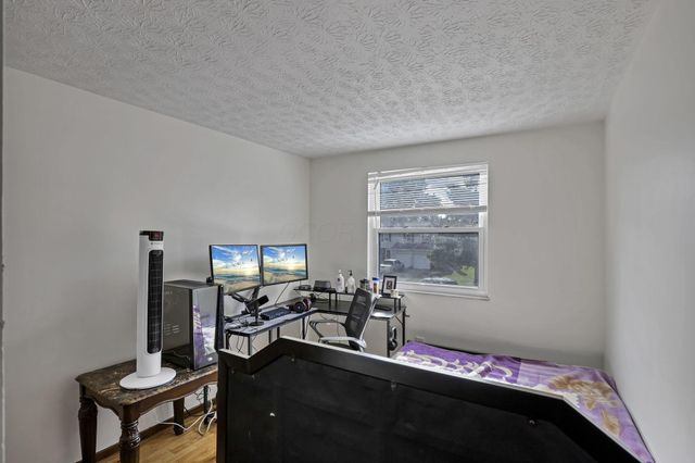 926 Hilton Drive, Reynoldsburg, OH 43068