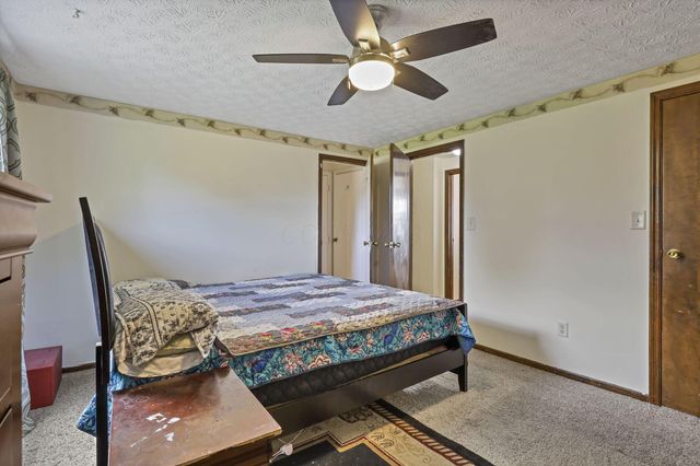 926 Hilton Drive, Reynoldsburg, OH 43068