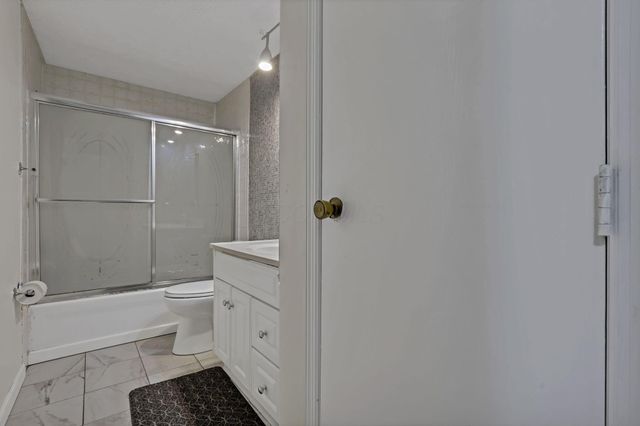 926 Hilton Drive, Reynoldsburg, OH 43068