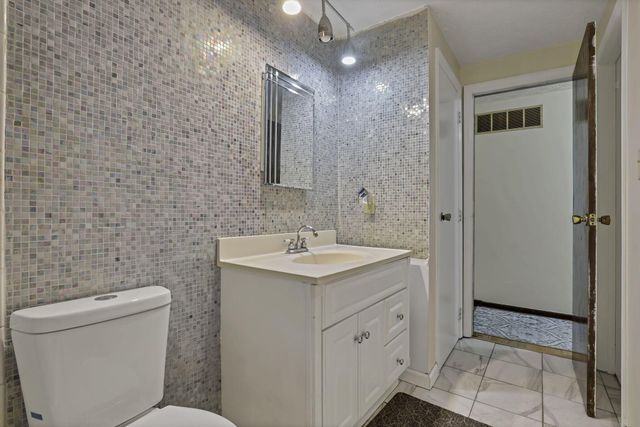 926 Hilton Drive, Reynoldsburg, OH 43068