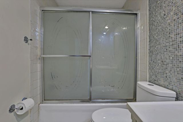 926 Hilton Drive, Reynoldsburg, OH 43068