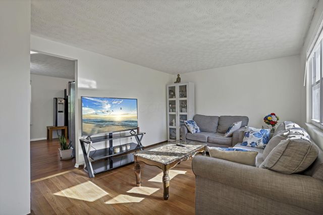 926 Hilton Drive, Reynoldsburg, OH 43068