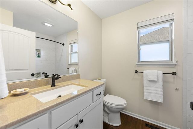 3405 N 109th Terrace, Kansas City, KS 66109