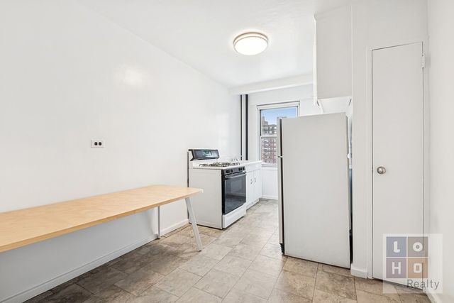 477 Fdr Dr Apt 1605M, New York City, NY 10002