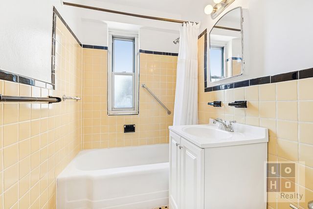 477 Fdr Dr Apt 1605M, New York City, NY 10002
