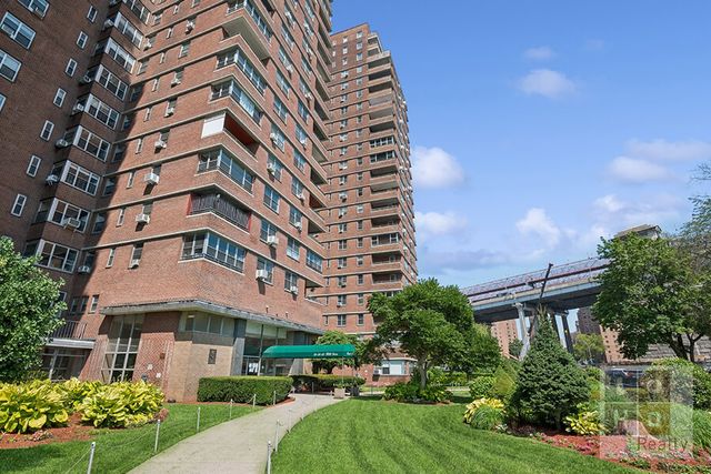 477 Fdr Dr Apt 1605M, New York City, NY 10002
