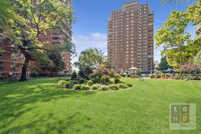 477 Fdr Dr Apt 1605M, New York City, NY 10002
