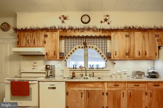 229 W MAIN ST, Elizabethville, PA 17023