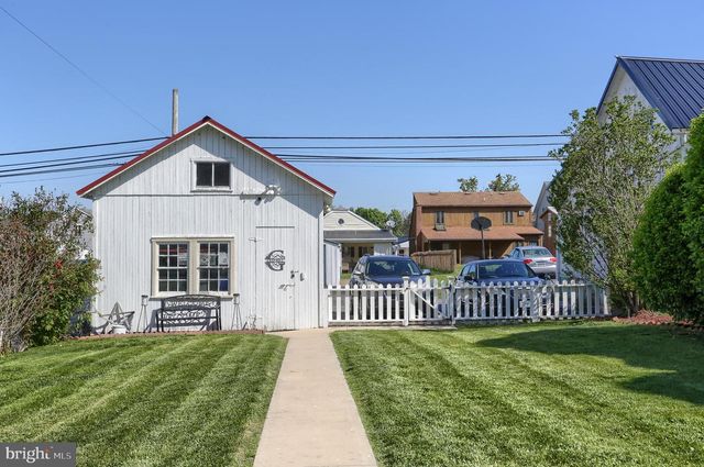 229 W MAIN ST, Elizabethville, PA 17023